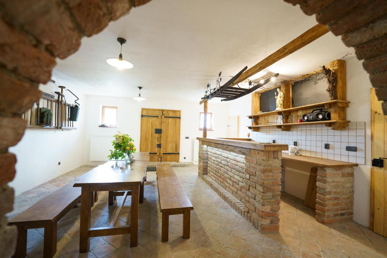 Apartmany Pausram Pouzdrany Buitenkant foto